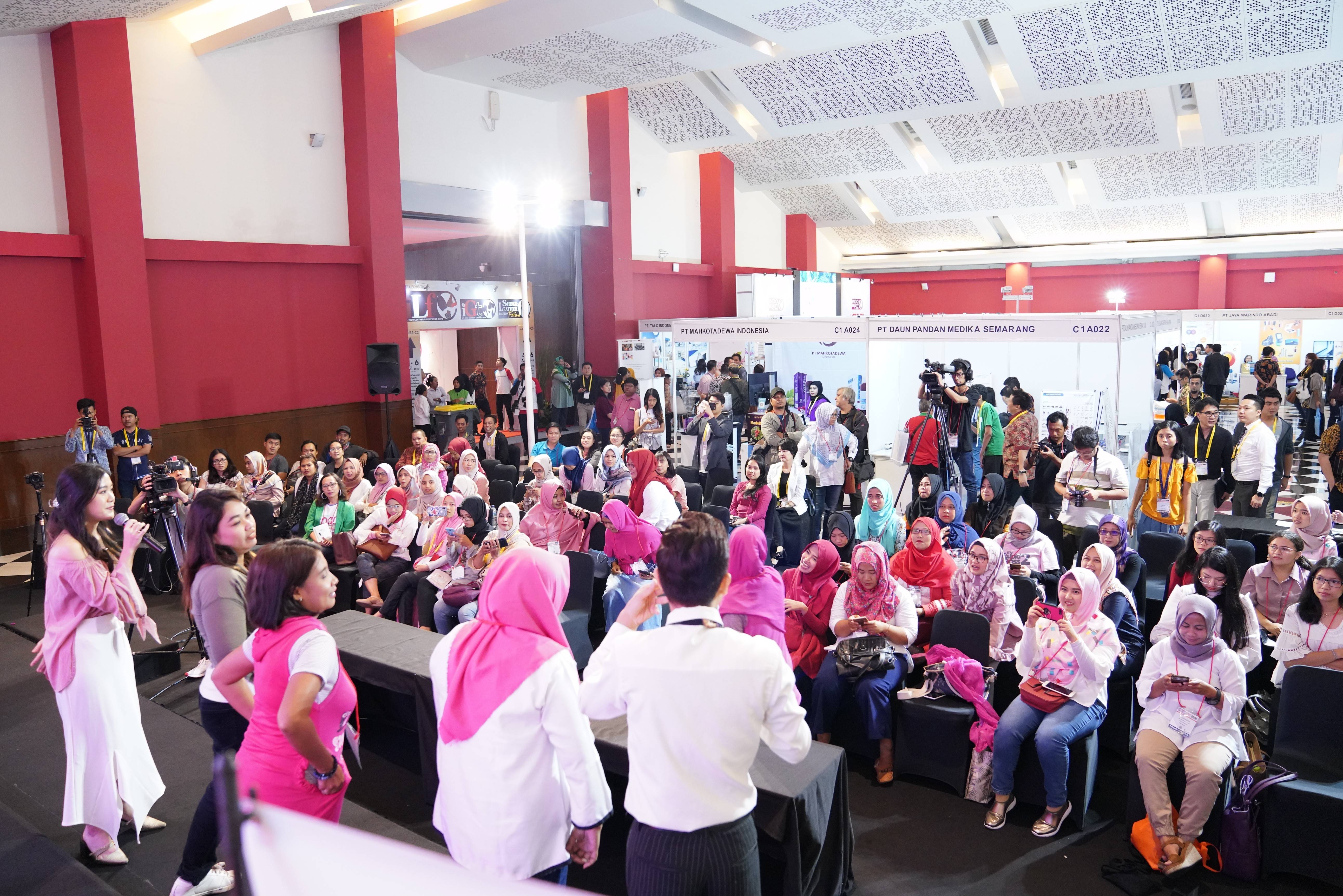 mobeauty Indonesia东南亚市场规模最大的美妆盛会pg电子免费试玩模拟器2025年印尼雅加达美容美发展览会 Cos(图2)